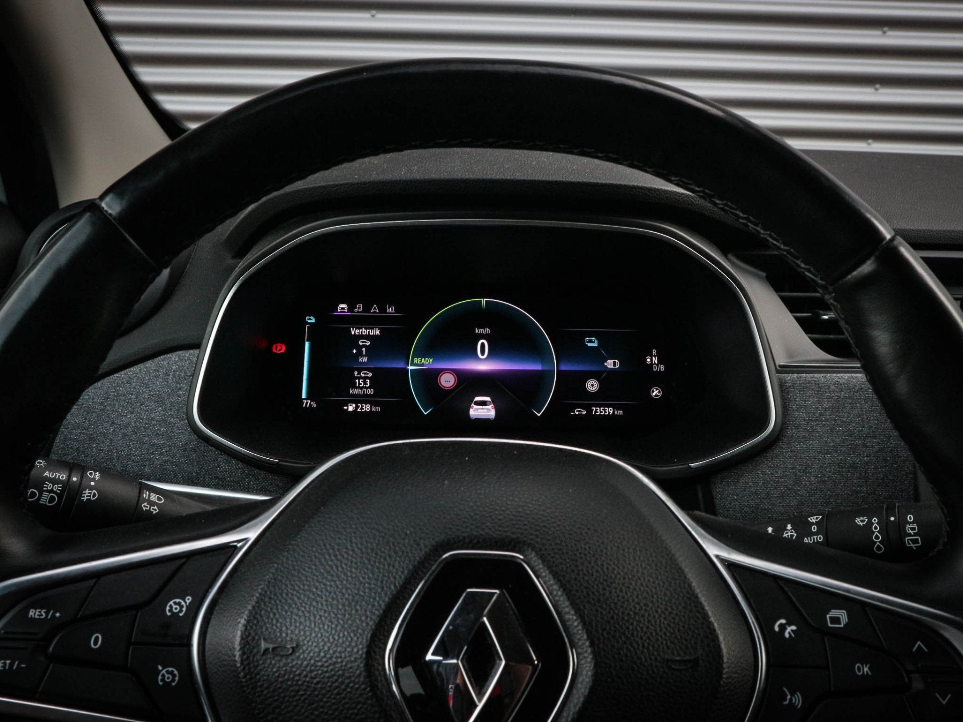 Renault ZOE R135 Intens 52 kWh Clima | Cruise | Navi | Led |, Auto's, 136 pk, Gebruikt, Zwart, Automatische klimaatregeling