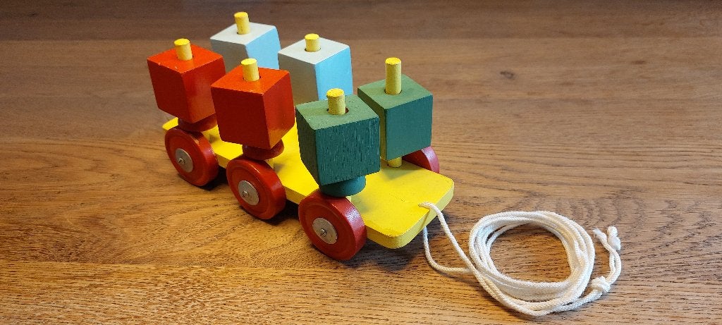 Oud kinder speelgoed ,houten trekkar met blokken, Ophalen of Verzenden, Gebruikt, Duw- of Trekspeelgoed