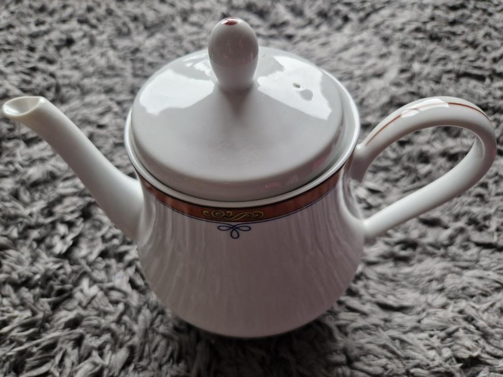 Vienna Fine China theepot, Huis en Inrichting, Keuken | Servies, Gebruikt, Overige typen, Ophalen of Verzenden, Effen