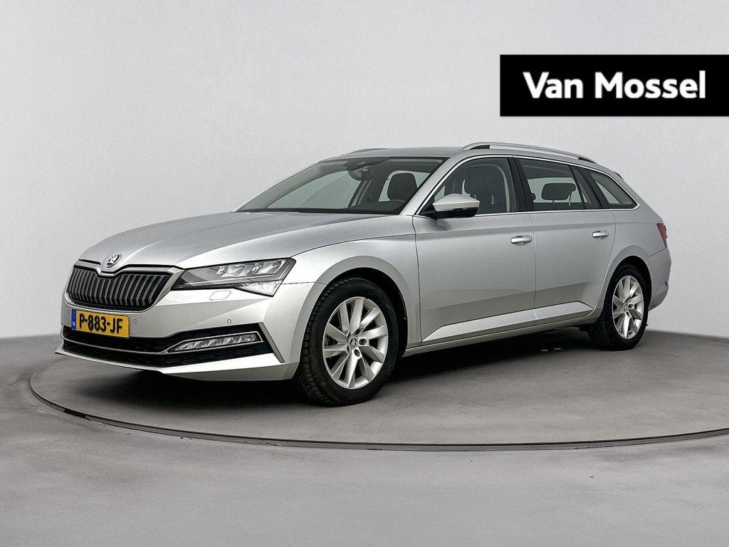 Skoda Superb Combi 1.4 TSI iV Business Edition Plus 218PK |, Auto's, Skoda, Stof, Gebruikt, 4 cilinders, Hybride Elektrisch/Benzine