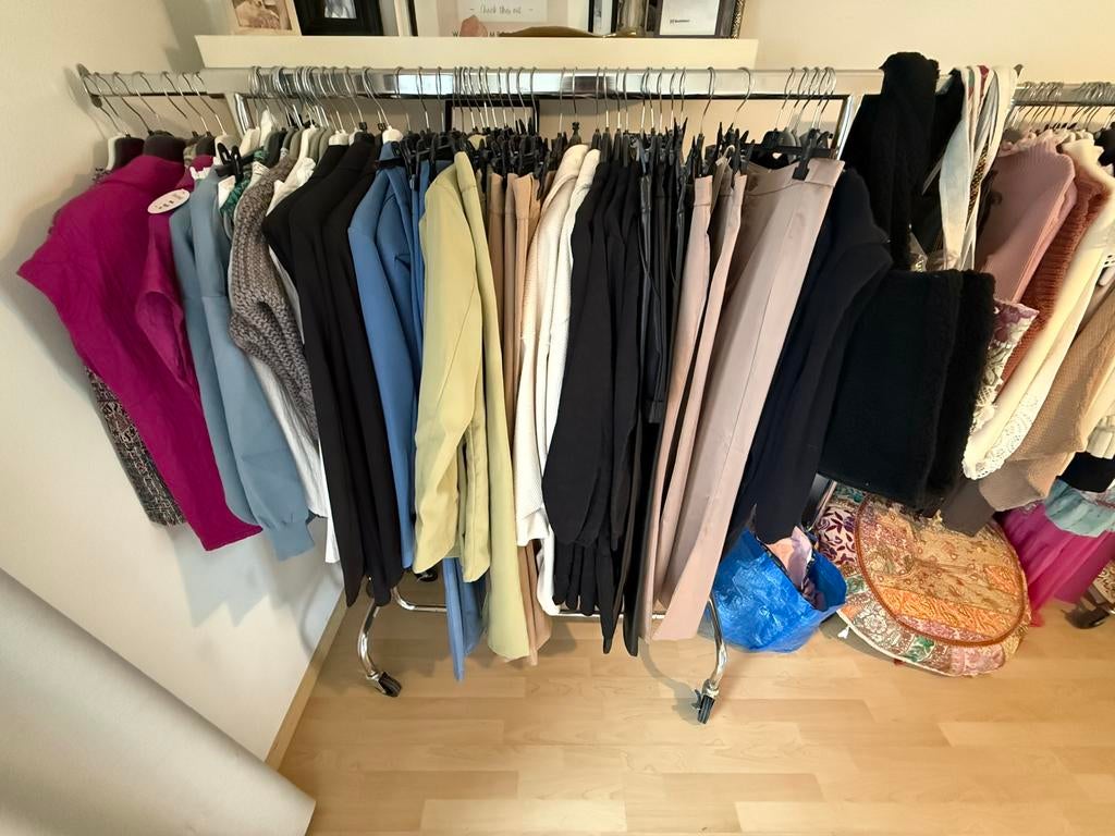 Restpartij kleding maat S tm L, Ophalen, Nieuw, Maat 38/40 (M)