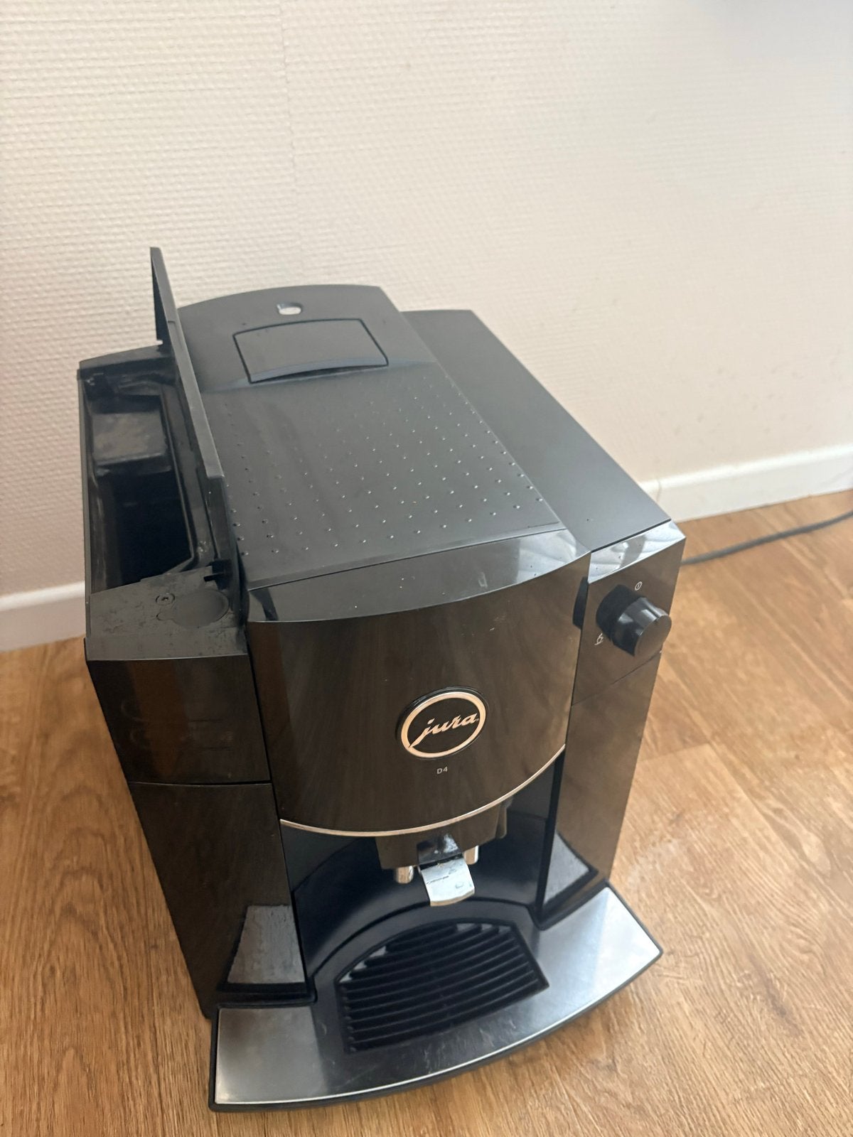 Jura D4  koffiemachine, Ophalen, Afneembaar waterreservoir, Gebruikt, 10 kopjes of meer