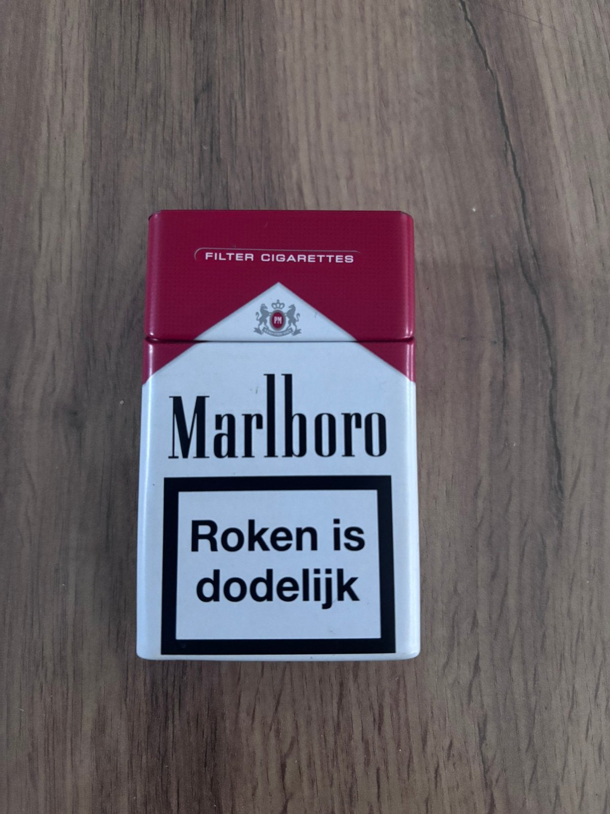 Hardcase marlborro sigarettendoosje, Verzamelen, Ophalen of Verzenden, Zo goed als nieuw, Tabaksdoos of Verpakking