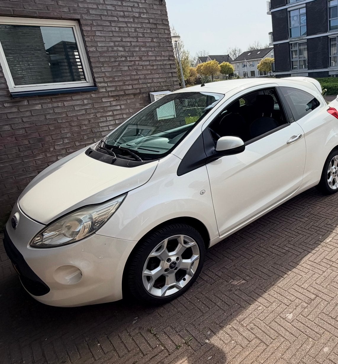 Ford Ka Titanium 2012 paralmoer wit. Let op! Lees de tekst, Auto's, Ford, Particulier, Ka, Benzine, B, Hatchback, Handgeschakeld