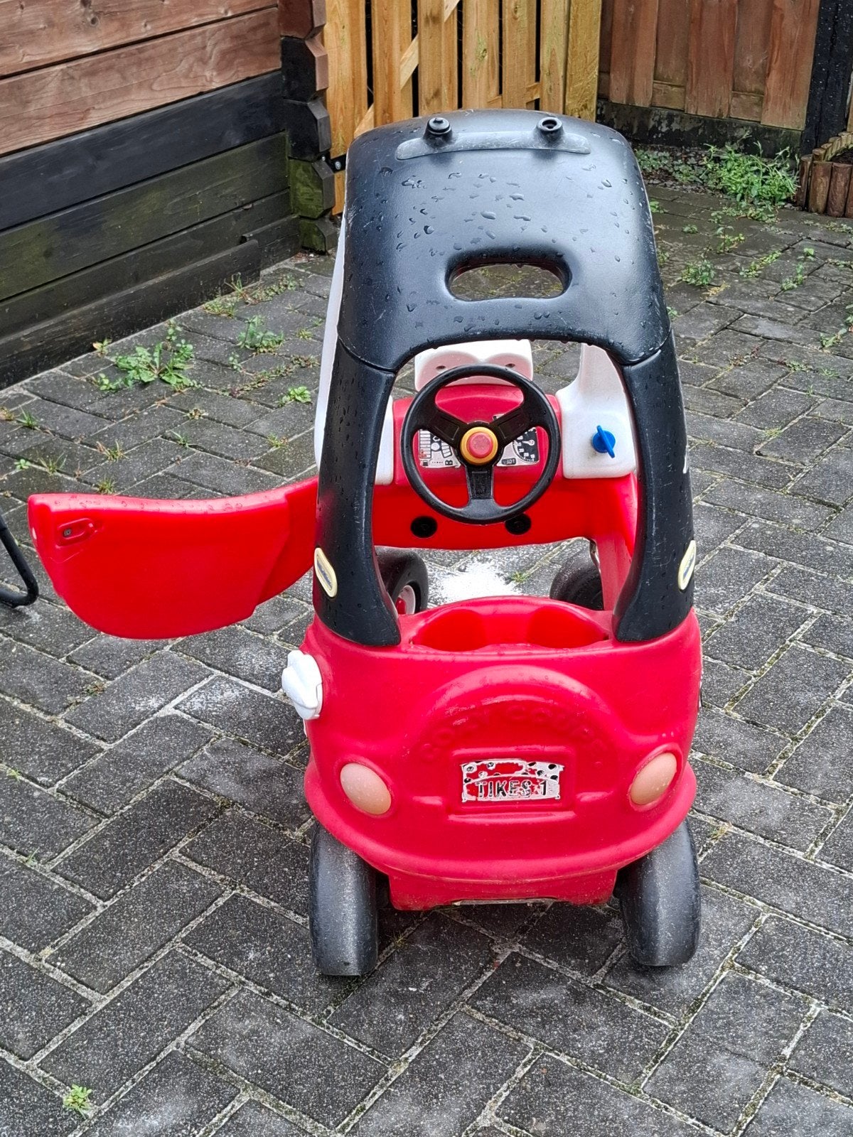 Little Tikes Cozy Coupe Loopauto - Rood/Zwart gratis, Kinderen en Baby's, Speelgoed | Buiten | Voertuigen en Loopfietsen, Ophalen of Verzenden