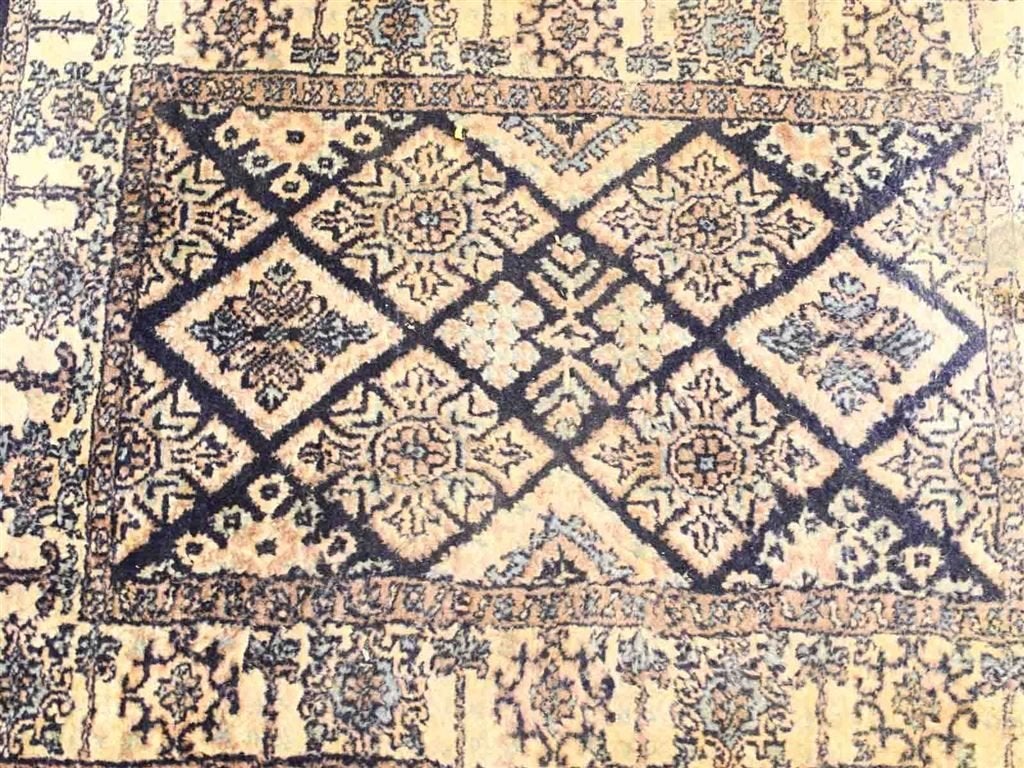Vloerkleedje / Tafelkleed 53742, Gebruikt, 200 cm of meer, Ophalen of Verzenden, Crème