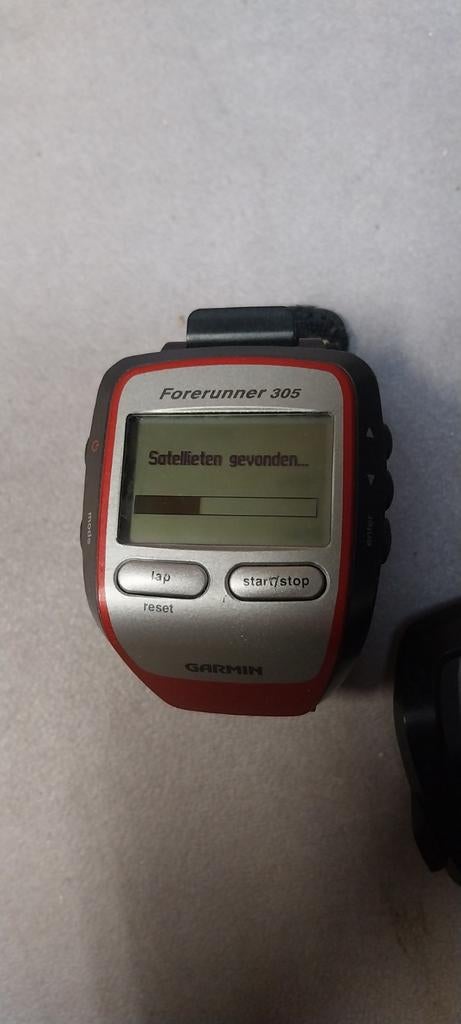 Garmin Forerunner 305 met oplader, Sport en Fitness, Ophalen, Gebruikt, Garmin, Met loopsnelheid