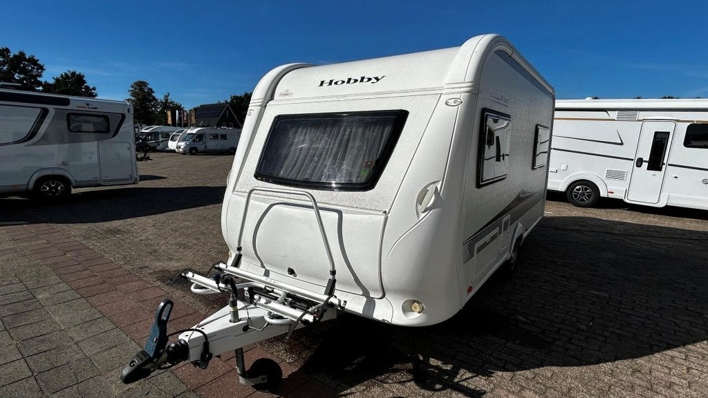 Hobby De Luxe 440 SF incl. Mover, nieuwe matrassen, Reservewiel, Hobby, Bedrijf, Treinzit