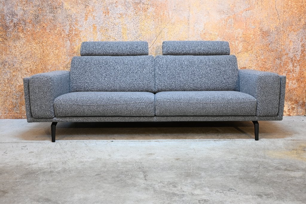 Als NIEUW grijze stoffen Leolux Bellice design bank, Huis en Inrichting, Leolux, Leolux, 75 tot 100 cm, Ophalen of Verzenden