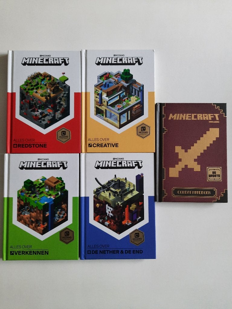 Minecraft boeken, 5 stuks, Ophalen of Verzenden, Zo goed als nieuw, Mojang