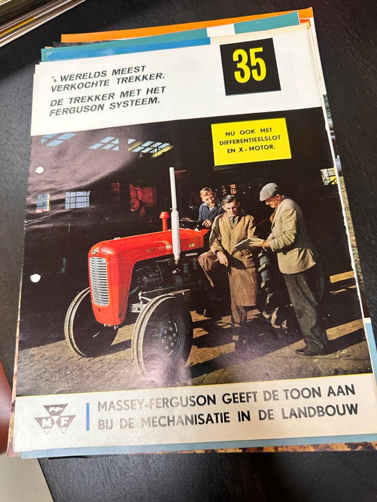 Oude folder Massey Ferguson trekker jaren '60, Ophalen of Verzenden