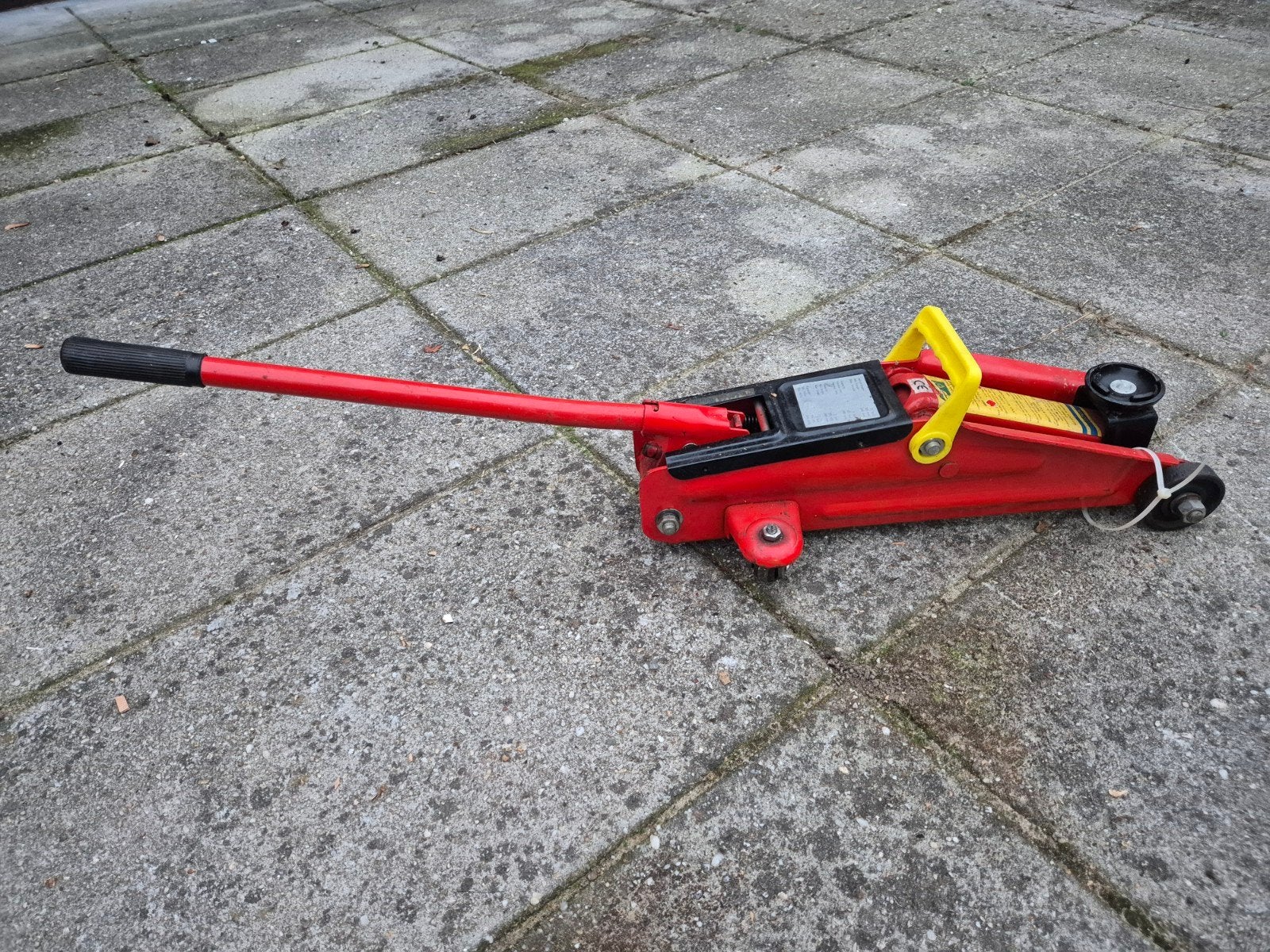 Garagekrik 2 ton - Rood, Ophalen, Gebruikt, Hydraulisch, Garagekrik
