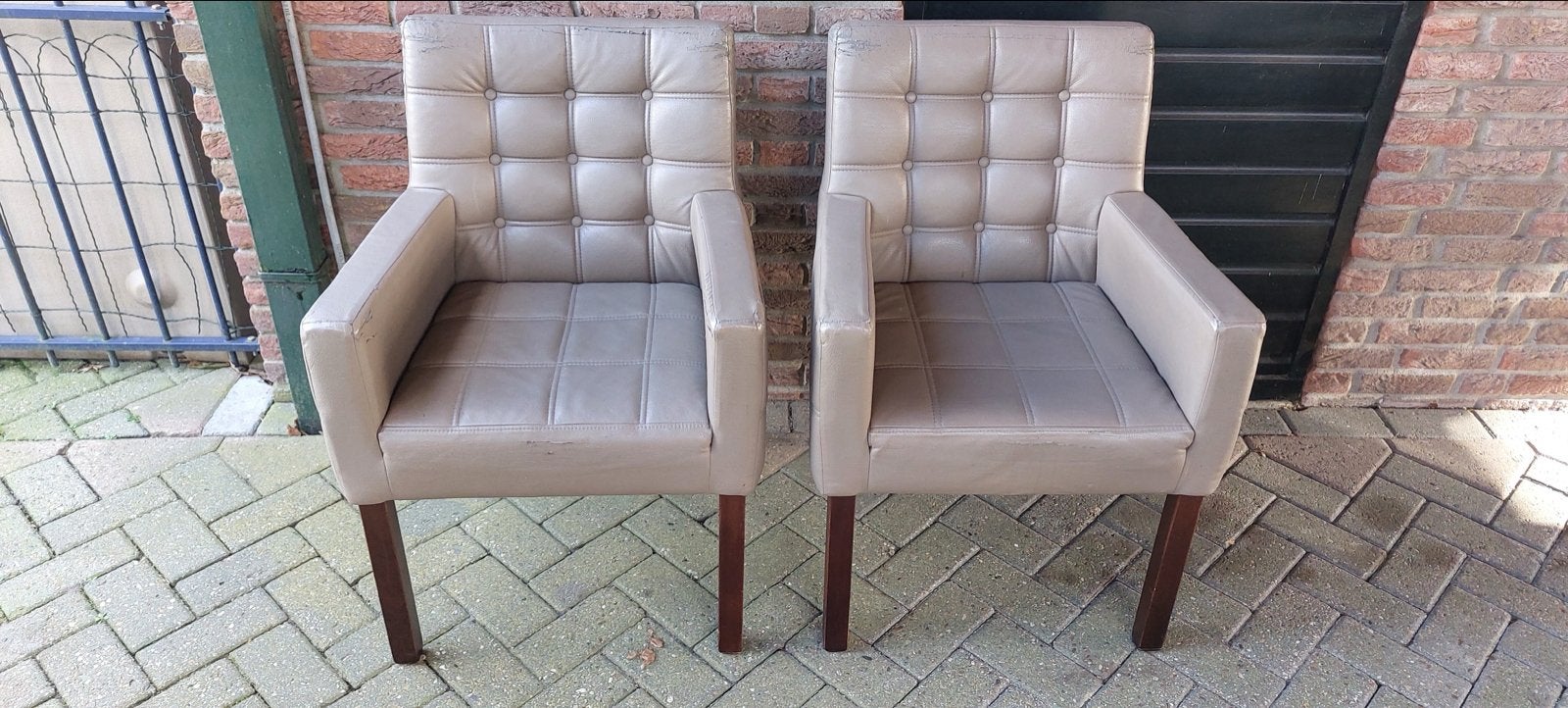Gratis 2 comfortabele stoelen, Ophalen, Gebruikt, Twee, Overige kleuren