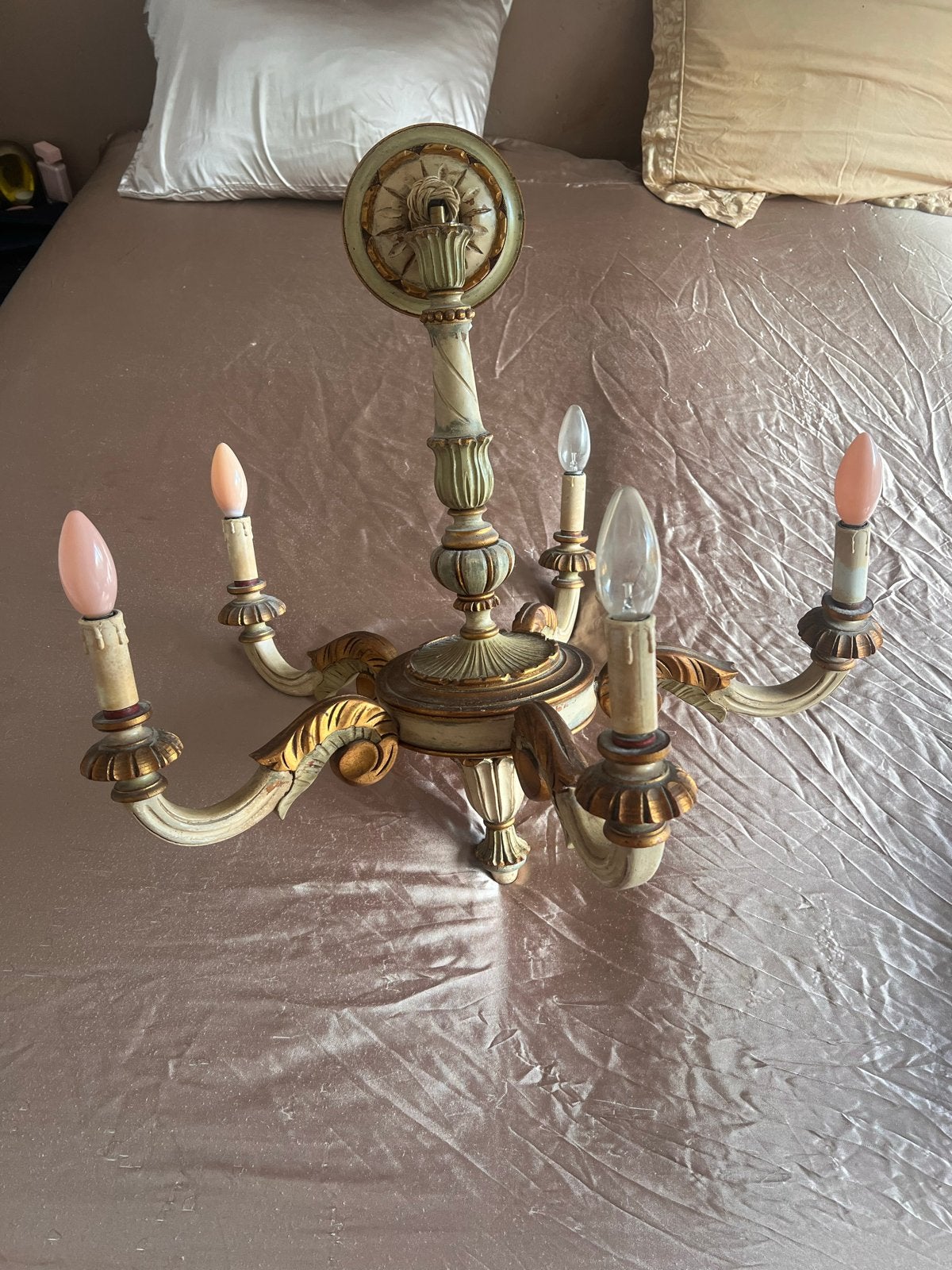 Antieke kroonluchter met 5 armen - Crème en goud, Antiek en Kunst, Ophalen of Verzenden