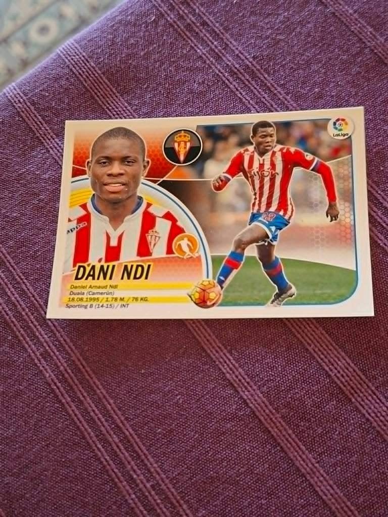 Panini/Sticker/Dani Ndi/Real Sporting de Gijon/2016-2017, Ophalen of Verzenden, Nieuw, Buitenlandse clubs, Poster, Plaatje of Sticker