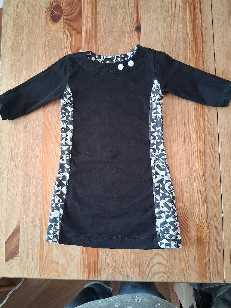 Zwart/wit jurkje WaaaW maat 98-104, Kinderen en Baby's, Kinderkleding | Maat 98, Gebruikt, Meisje, Jurk of Rok, Ophalen of Verzenden