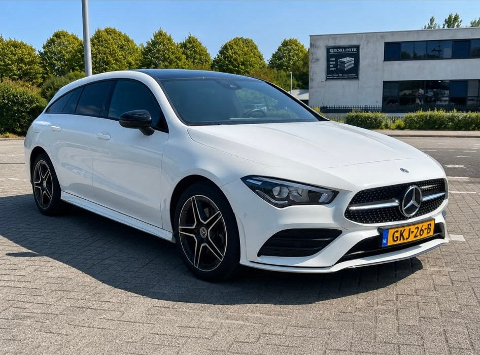 Mercedes-Benz CLA 250 shooting Brake AMG 2021 Wit, Auto's, CLA, Wit, Plug-in hybride, Stationwagon