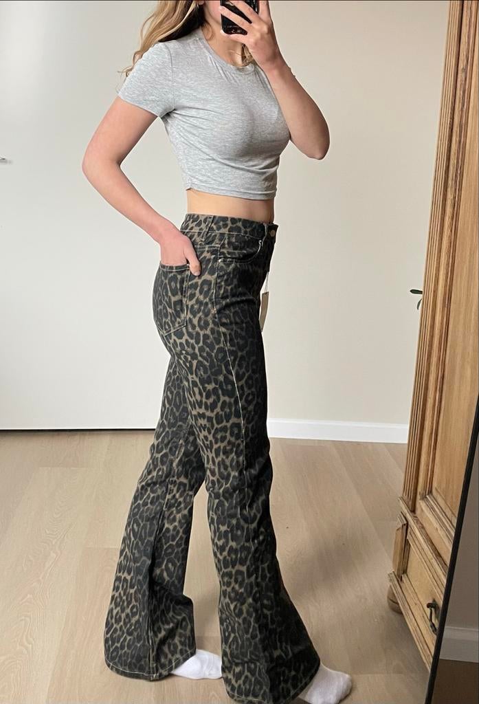 Redefined panter flared jeans S, Kleding | Dames, Broeken en Pantalons, Bruin, Nieuw, Ophalen of Verzenden, Maat 36 (S)