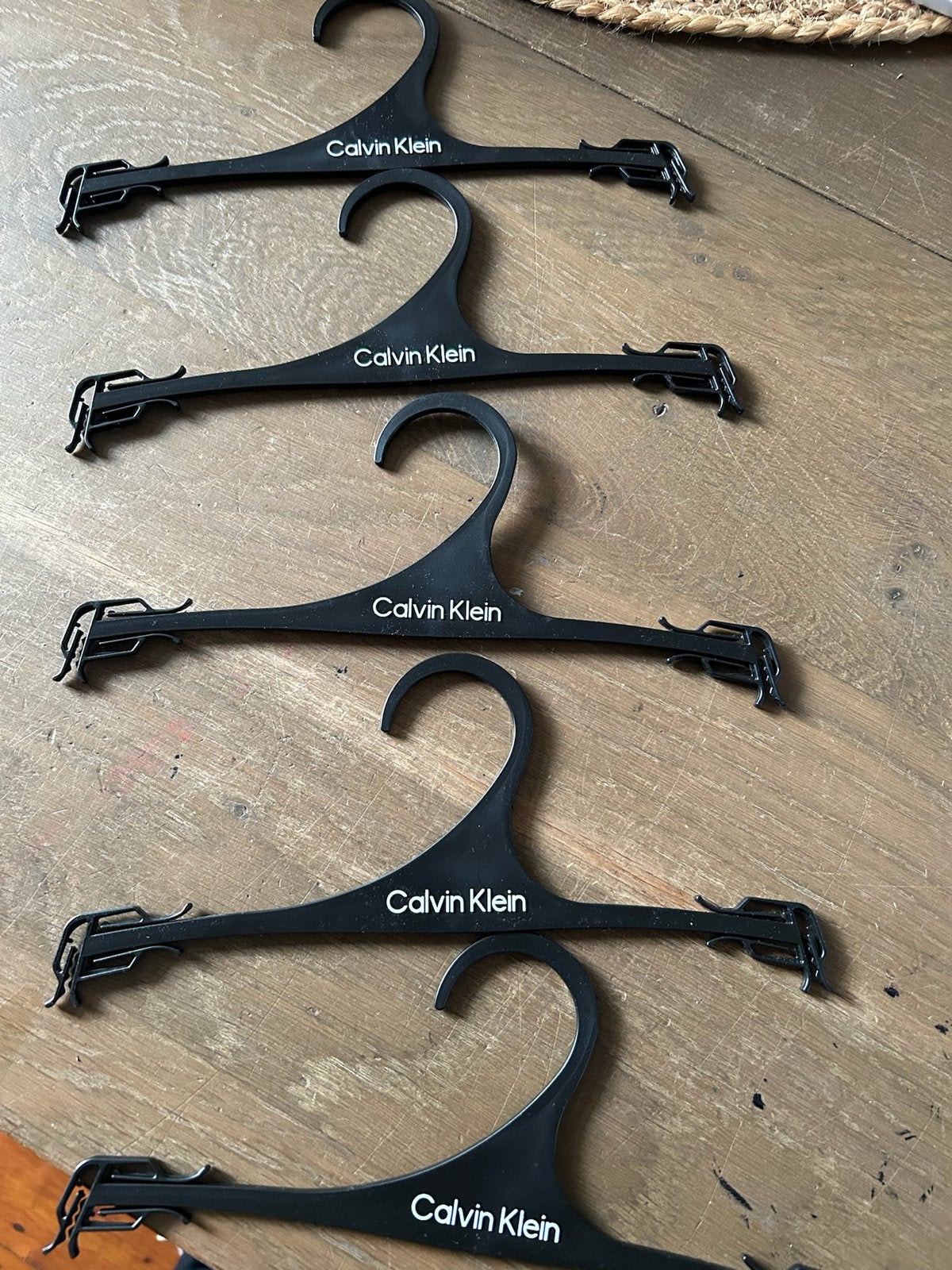 Calvin Klein kledinghangers - set van 5, Verzenden, Zo goed als nieuw, Kunststof, Volwassenen