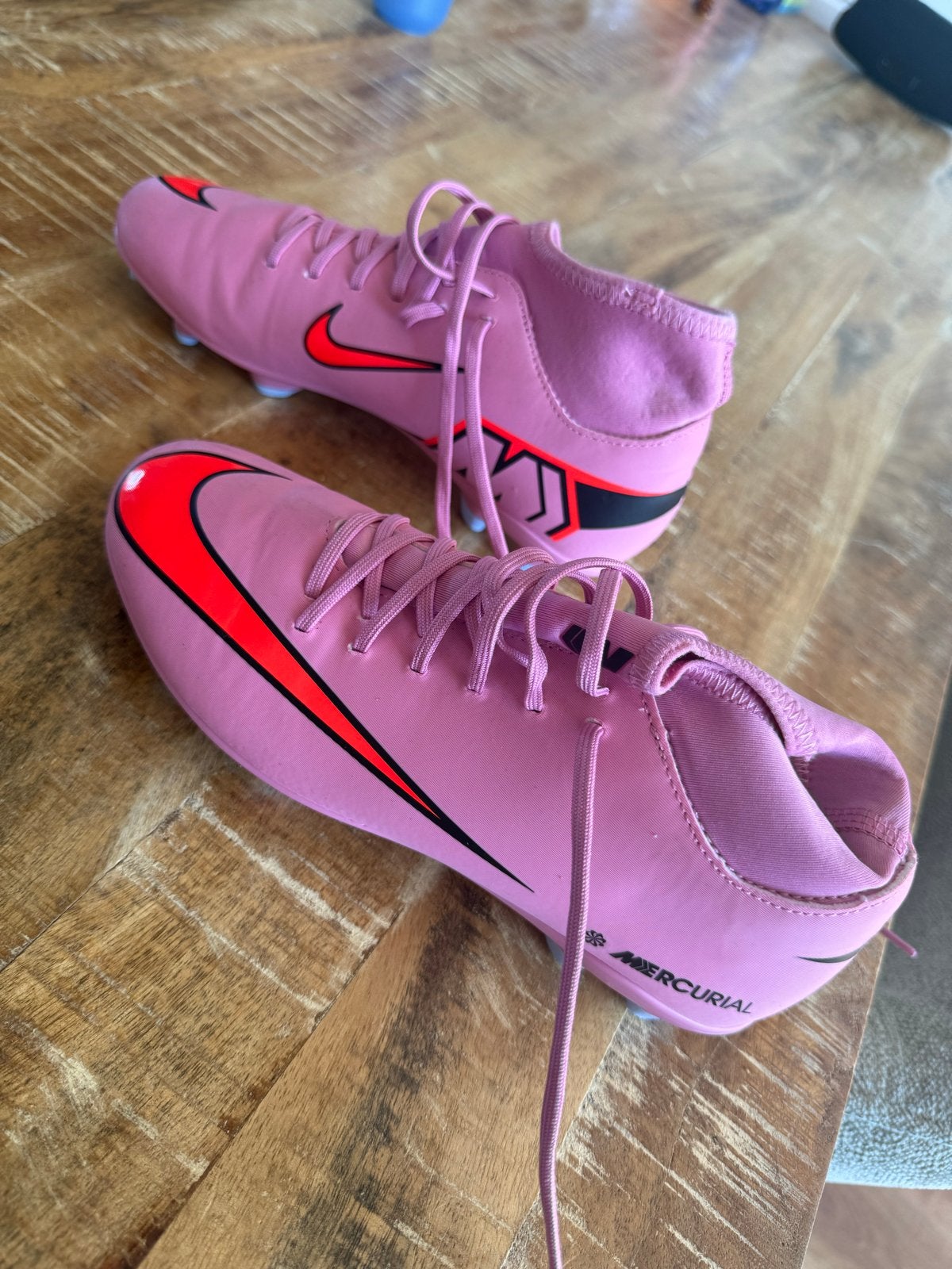 Nike Mercurial voetbalschoenen - Maat 38.5, Sport en Fitness, Voetbal, Maat S, Ophalen, Nieuw, Schoenen