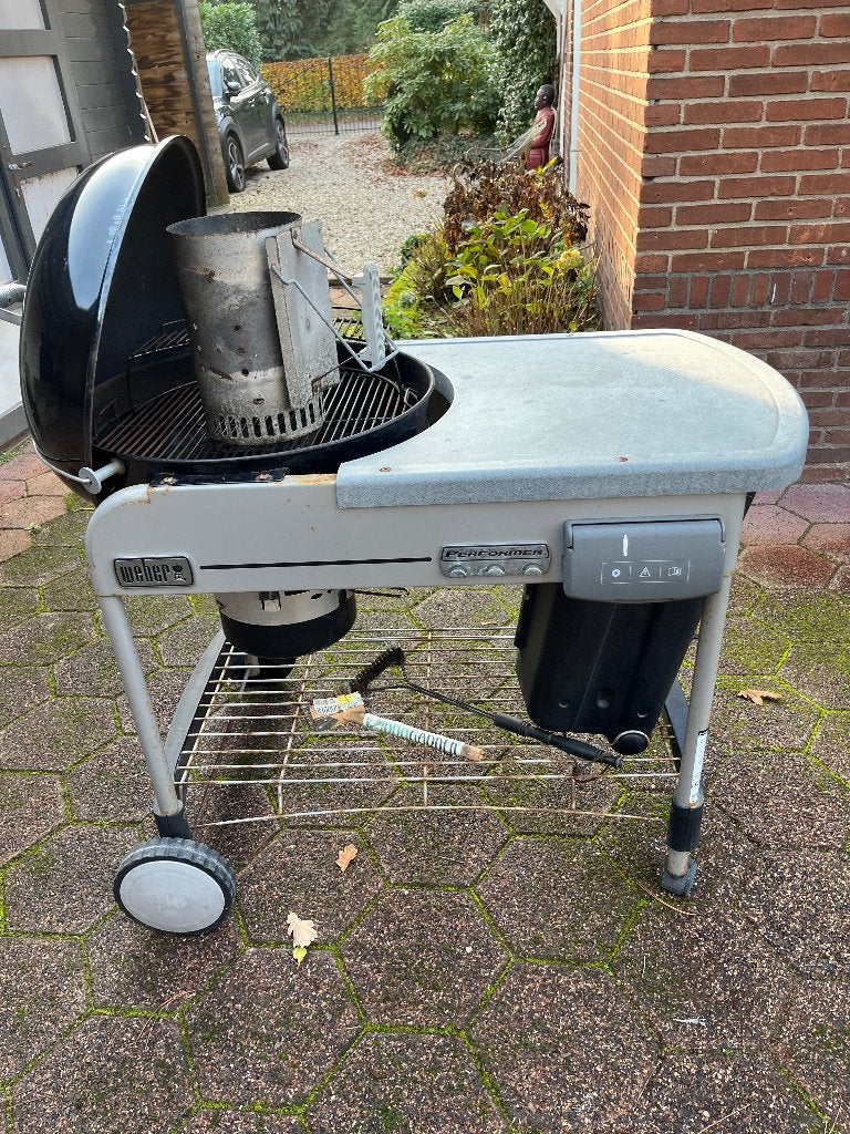 Weber, Tuin en Terras, Houtskoolbarbecues, Gebruikt, Met accessoires, Ophalen