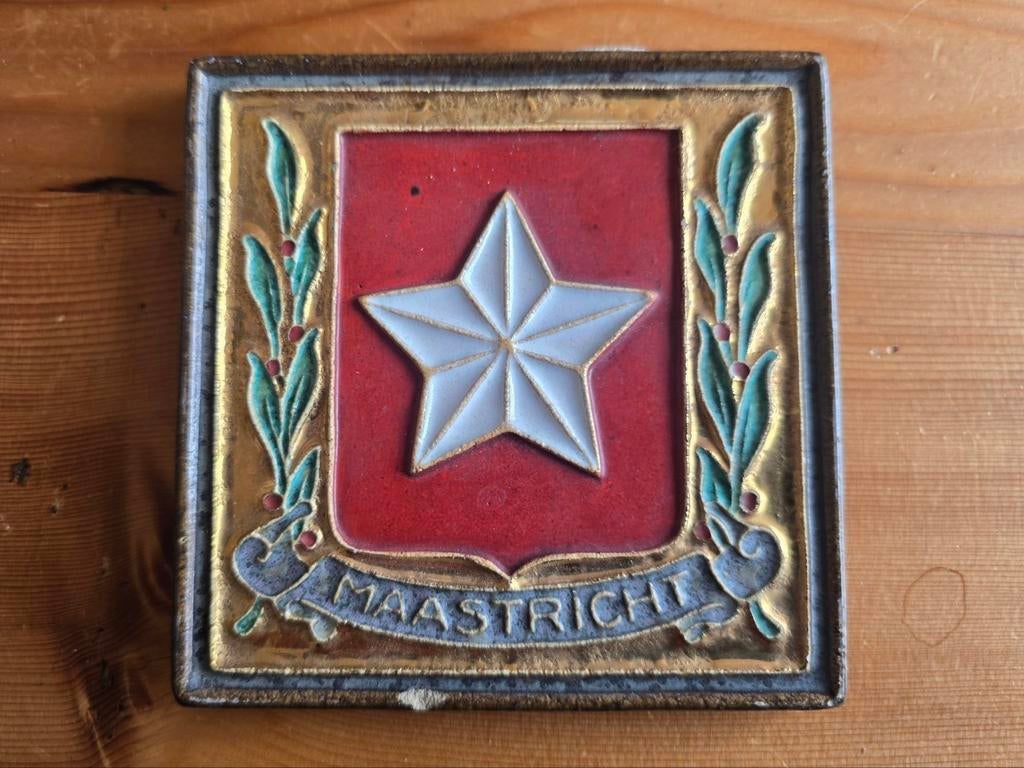 Oud tegeltje met wapen van Maastricht - Delfts, Ophalen of Verzenden