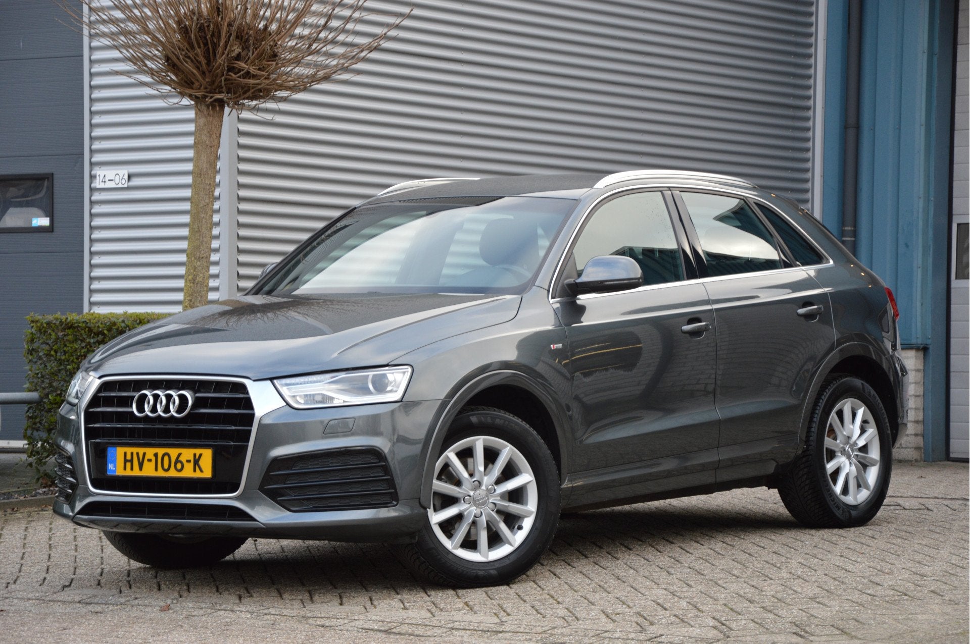 Audi Q3 1.4 TFSI S-LINE | LED | CLIMA | PDC | NAVI | CRUISE, Auto's, 12 maanden, 730 kg, 4 cilinders, Leder en Stof