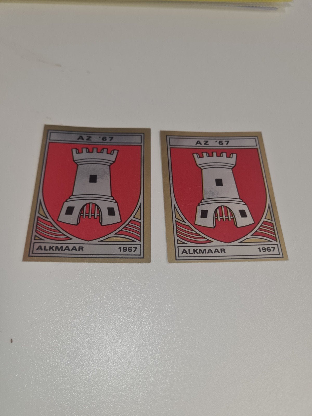 Panini Voetbal 83 Embleem AZ '67 Alkmaar, Verzamelen, Ophalen of Verzenden, Gebruikt, Sport