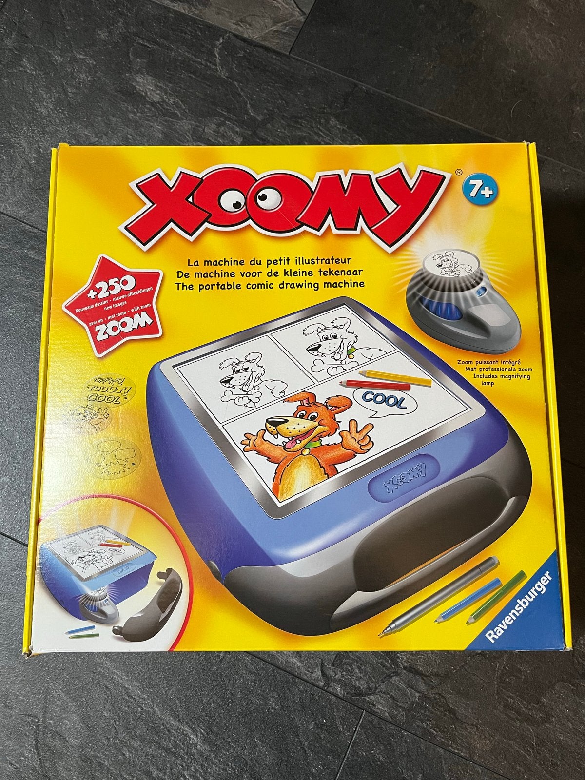 Xoomy Groot: Draagbare Tekenmachine voor Kinderen, Ophalen of Verzenden, Zo goed als nieuw, Knutselen, Met licht