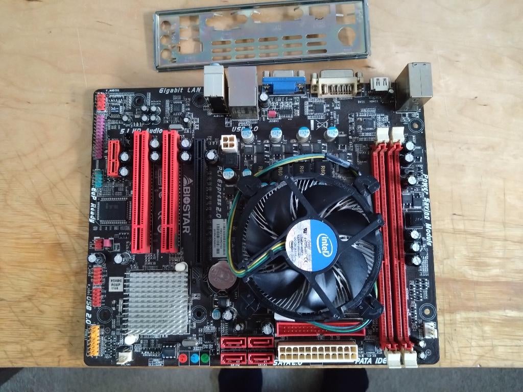 Micro ATX-moederbord Biostar, Ophalen, LGA 1156, Gebruikt, DDR3