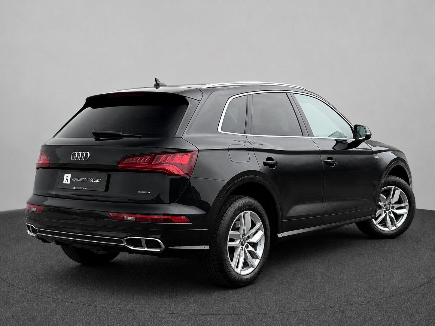 Audi Q5 55 TFSI e quattro S-line | Matrix | Dealer onderhoud, Auto's, Audi, Automaat, Huisgarantie, 4 cilinders, Zwart
