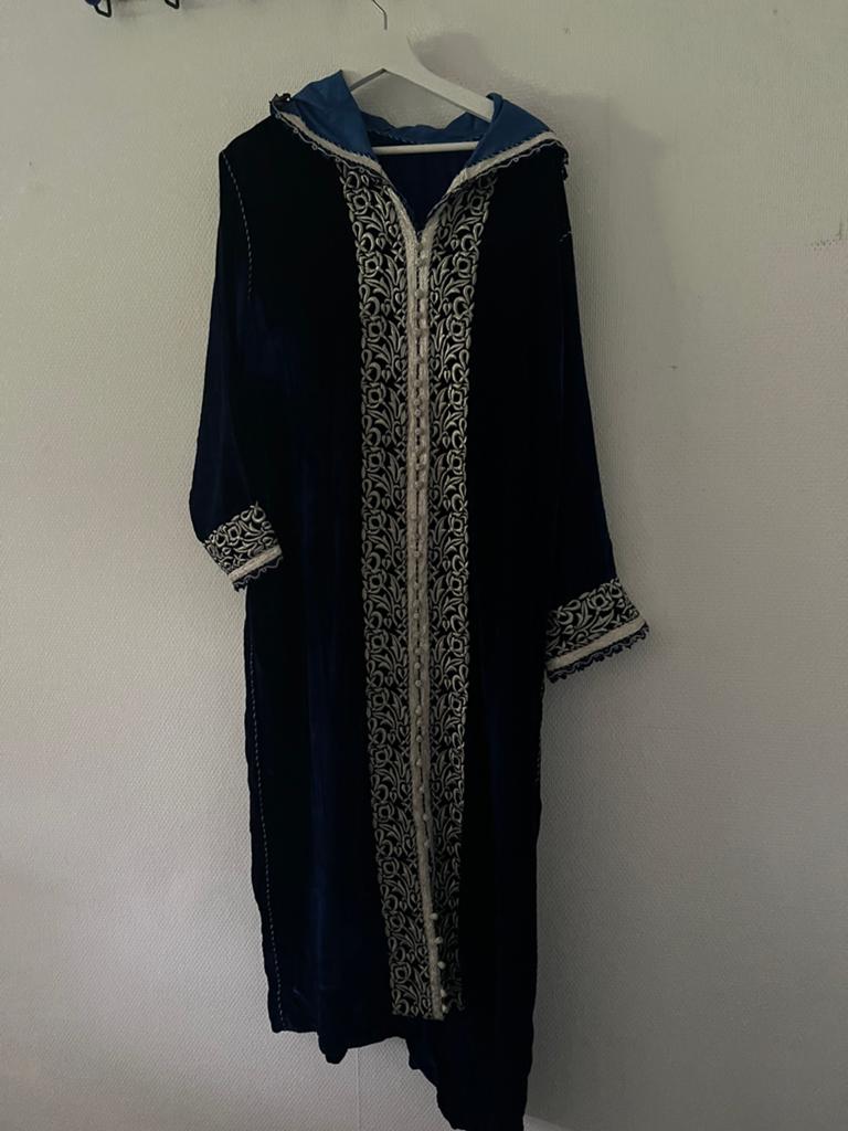 Jalabah XL, Kleding | Dames, Ophalen, Zo goed als nieuw, Maat 46/48 (XL) of groter, Onder de knie
