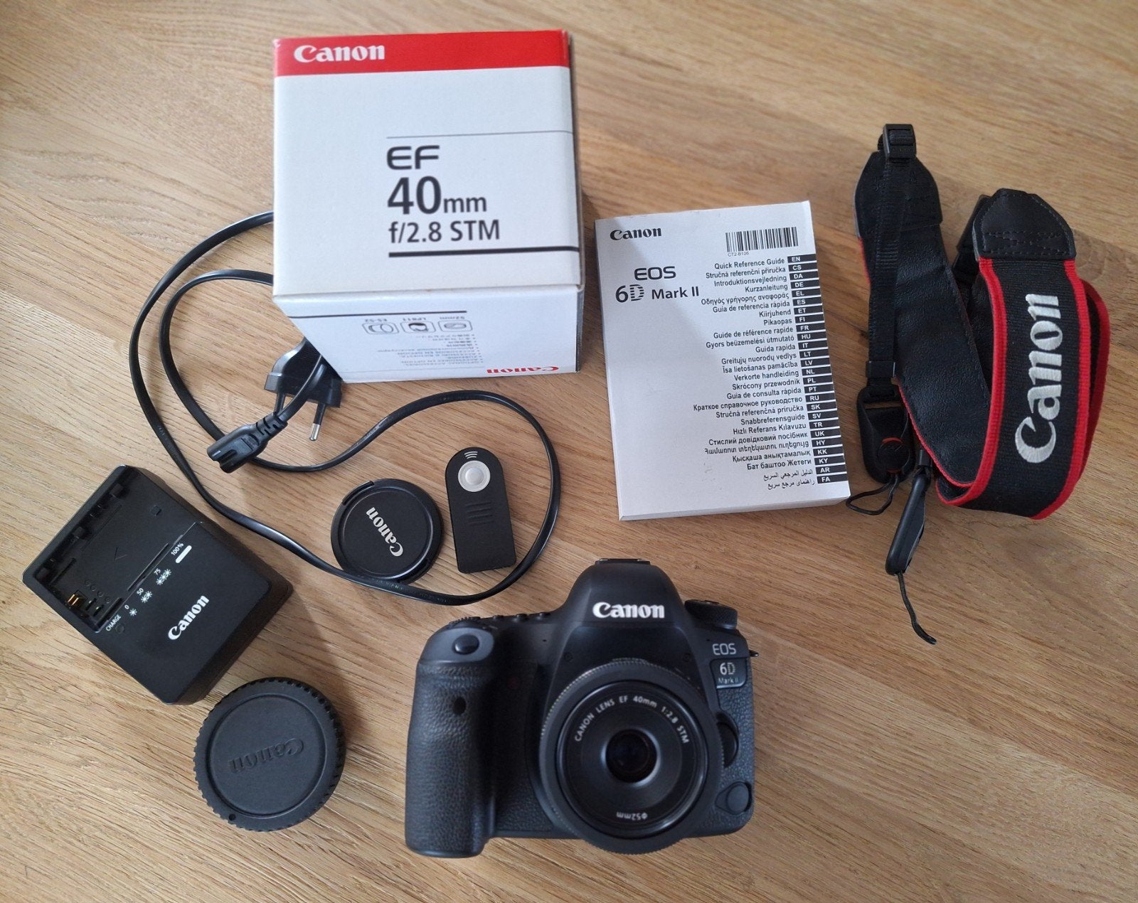 Canon eos 6D mark II met ef 40mm 2.8, Audio, Tv en Foto, Fotocamera's Digitaal, Ophalen of Verzenden, Zo goed als nieuw, Canon