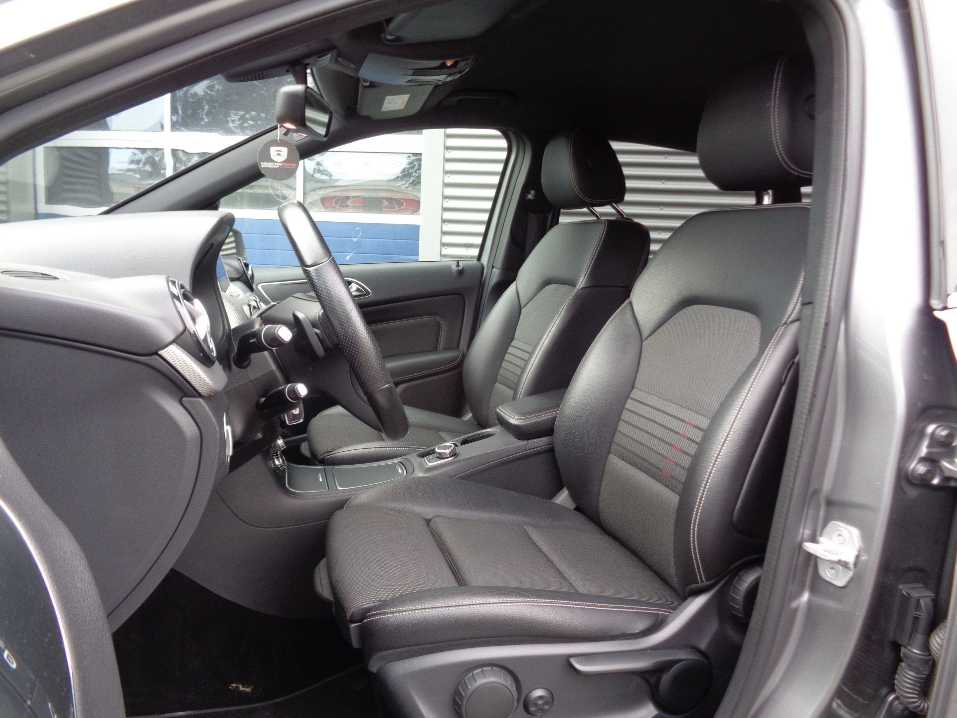 Mercedes-Benz B-Klasse 180 Ambition 123PK Automaat Clima Cru, 1325 kg, Gebruikt, Euro 6, 4 cilinders