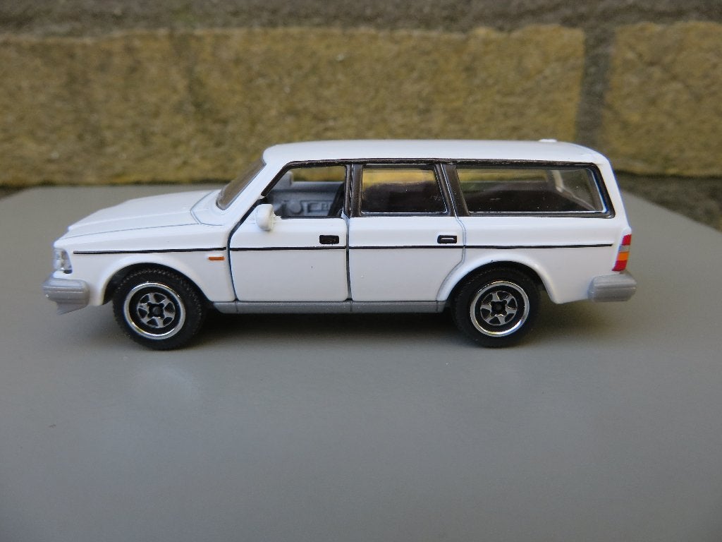 Majorette Volvo 240 Stationwagon wit, Ophalen of Verzenden, Nieuw, Auto