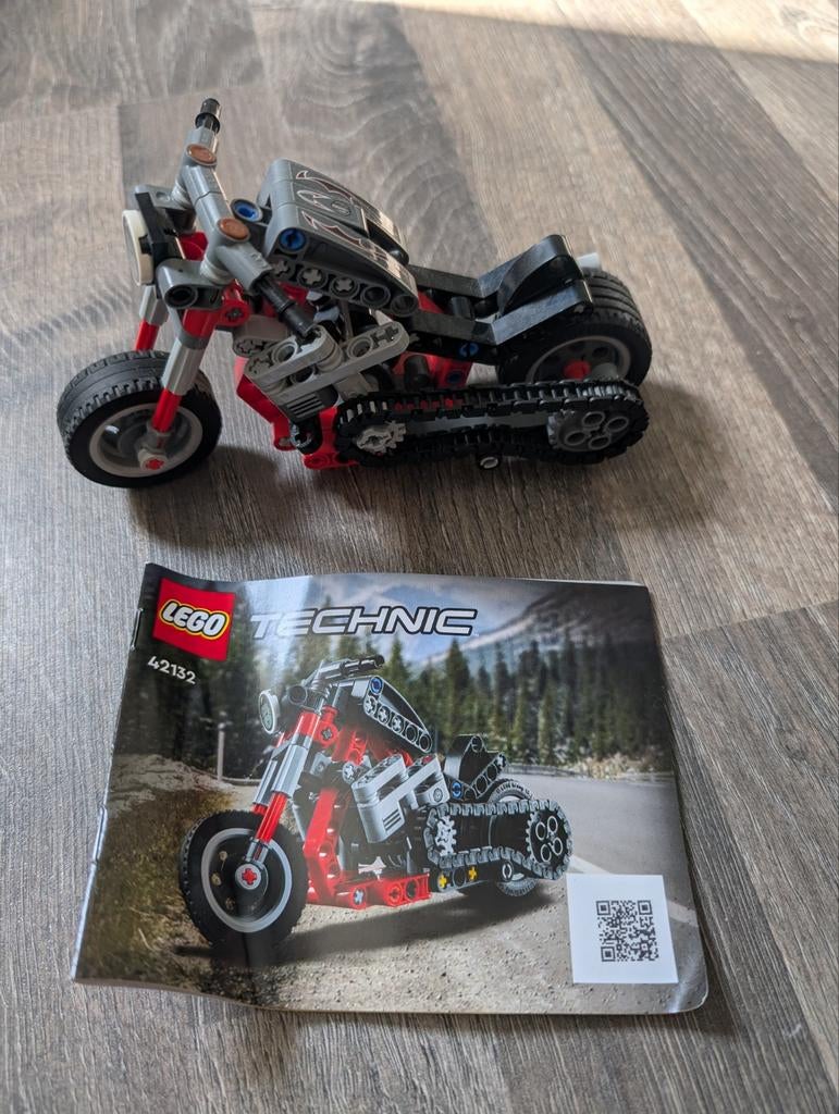LEGO Technic Motorfiets 42132 - Complete set met instructies, Lego, Compleet, Ophalen of Verzenden, Zo goed als nieuw