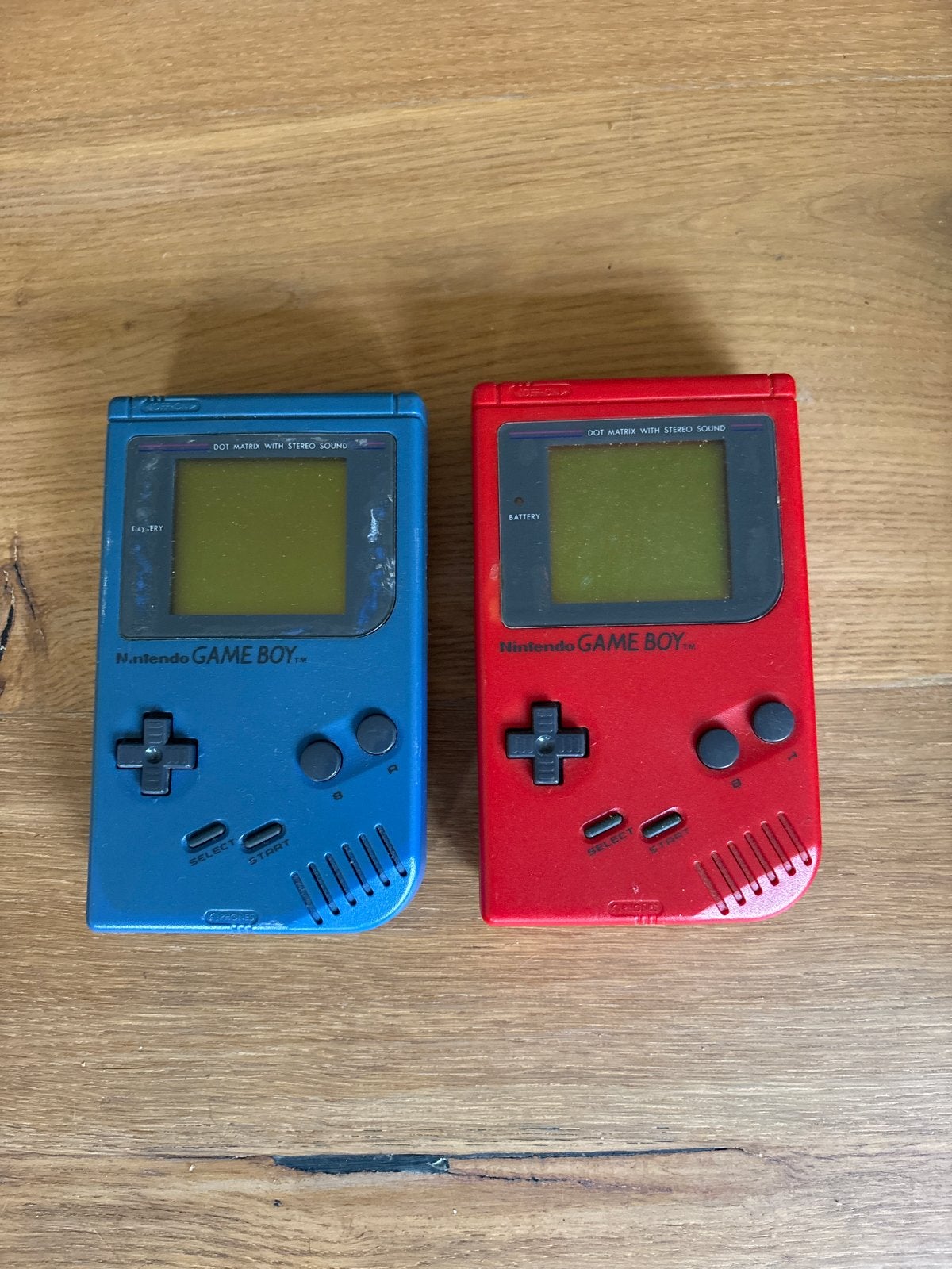 2 defecte Game Boy Classics - voor onderdelen/reparatie, Ophalen of Verzenden, Niet werkend, Game Boy Classic