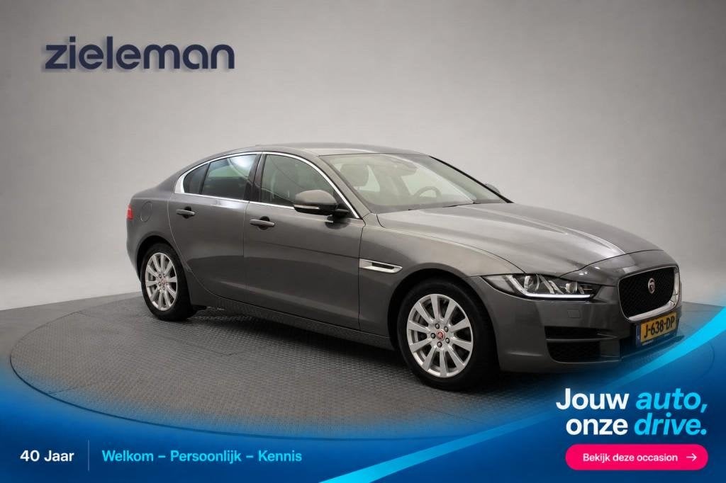 Jaguar XE Sedan 2.0t Pure Automaat - Navi, Camera, Leer, Sto, Auto's, Automaat, Achterwielaandrijving, 1800 kg, 4 cilinders