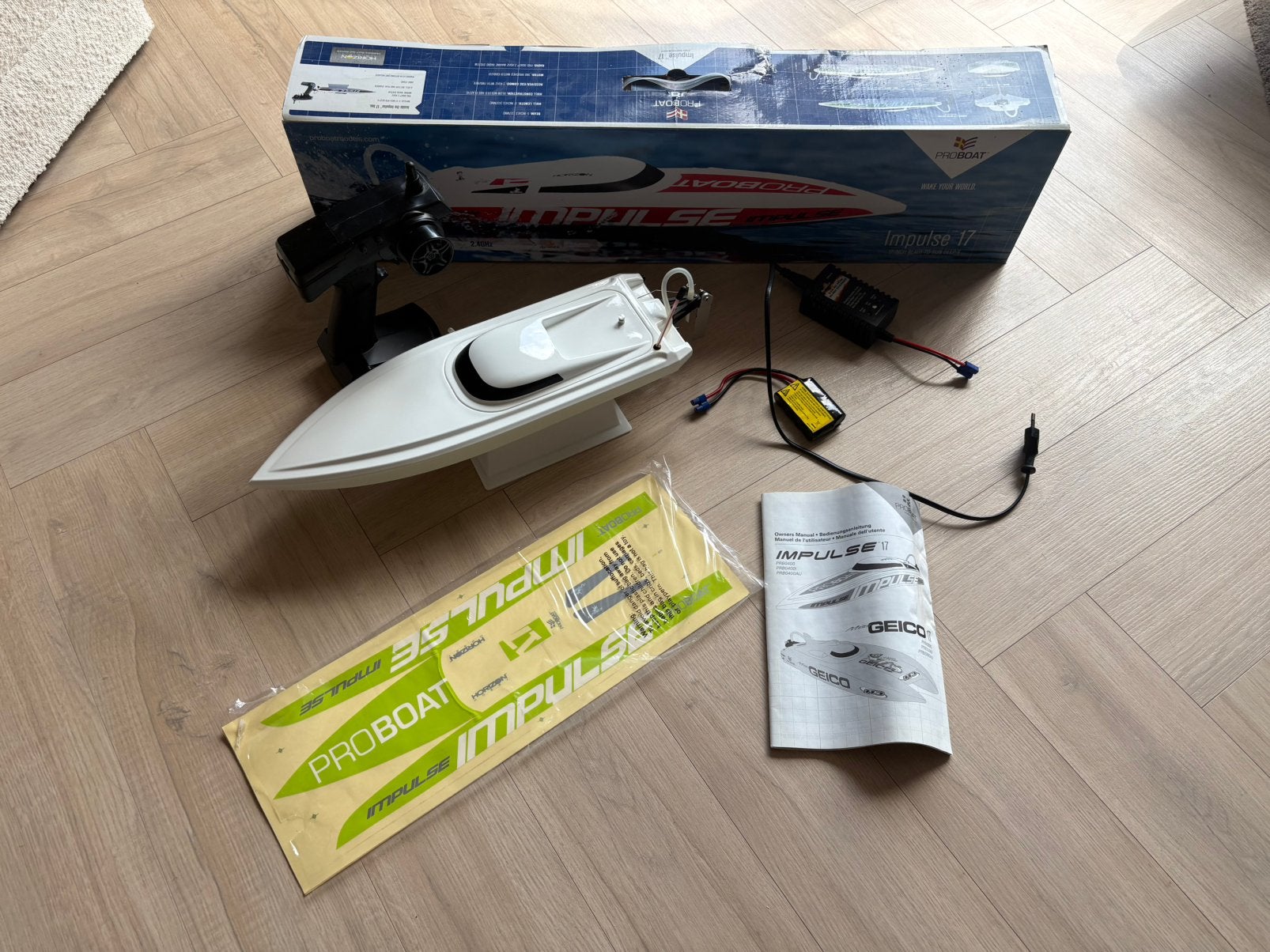 Pro Boat Impulse 17 RC Speedboot - Amper gebruikt, Ophalen of Verzenden, Zo goed als nieuw