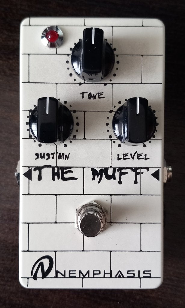 The Muff - Nemphasis distortion / fuzz pedaal, Muziek en Instrumenten, Effecten, Ophalen, Zo goed als nieuw, Distortion, Overdrive of Fuzz