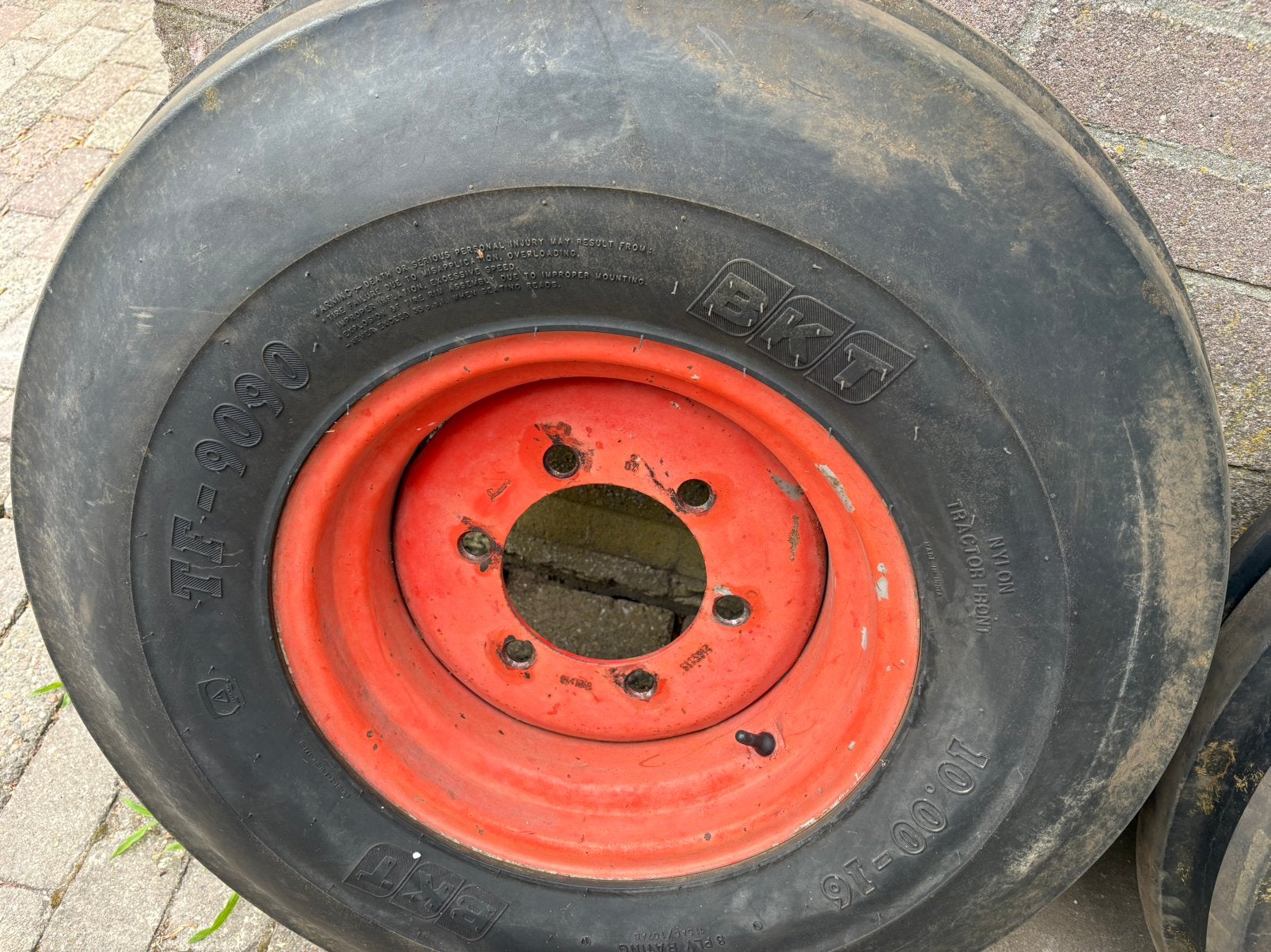 Banden BKT 10.00-16, Ophalen, Gebruikt