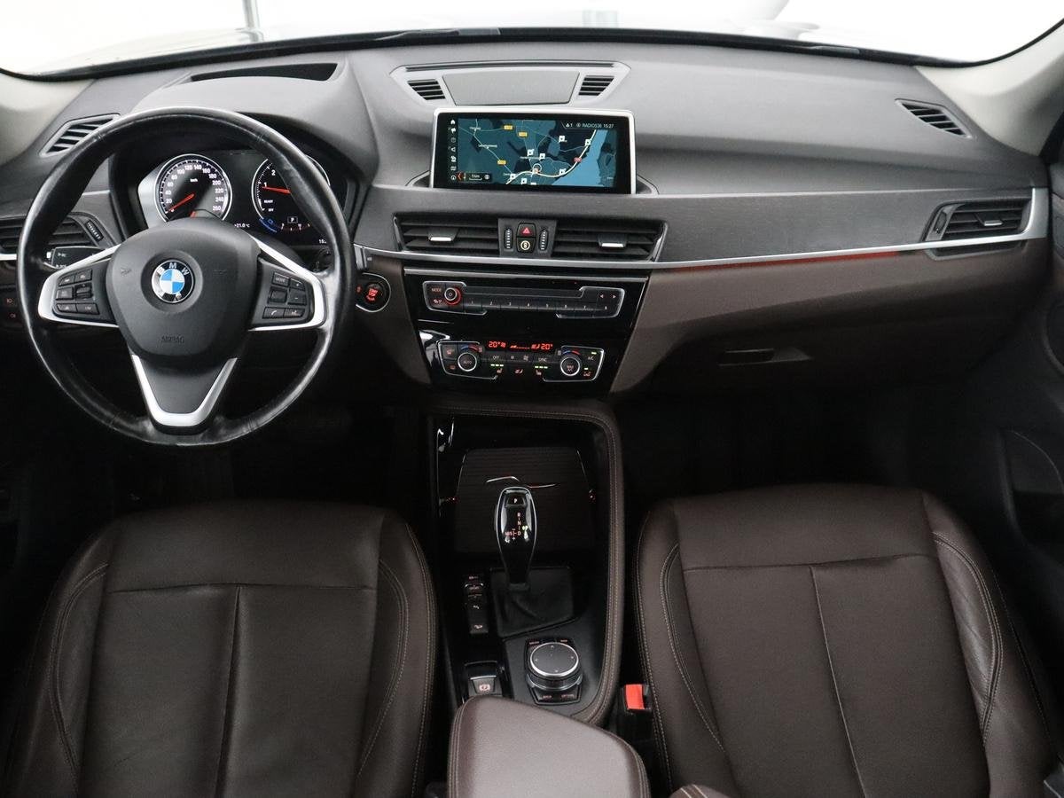BMW X1 xDrive20i High Executive | Trekhaak | LED | Stoelverw, 1998 cc, Gebruikt, Euro 6, 2000 kg