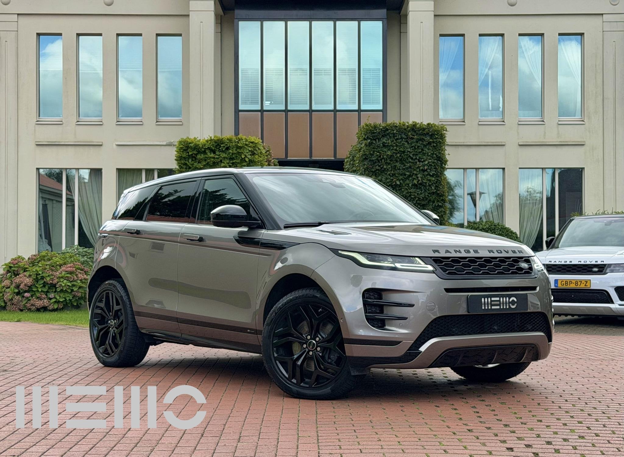 Land Rover Range Rover Evoque 1.5 P300e AWD R-Dynamic SE - 3, Auto's, Automaat, 309 pk, 15 kWh, Bedrijf