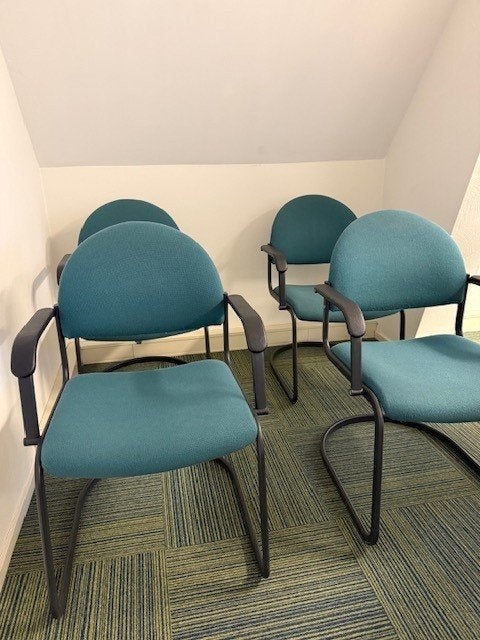 6 groene vergader stoelen, gebruikt maar in prima staat, Ophalen, Gebruikt, Overige kleuren, Kunststof