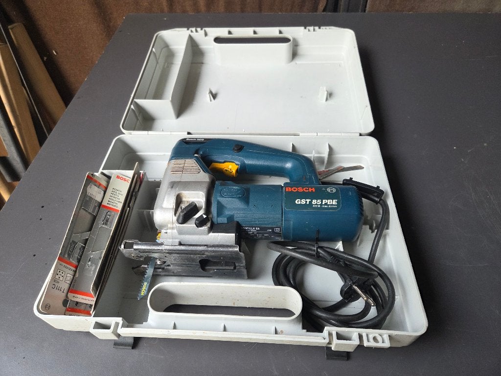 Bosch GST 85 PBE Decoupeerzaag met koffer, Gebruikt, Decoupeerzaag, Ophalen of Verzenden, 30 tot 70 mm
