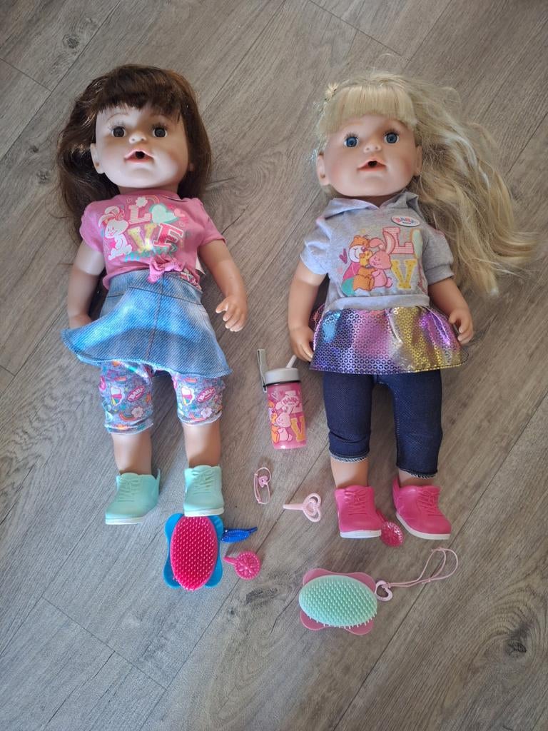 Twee Baby Born poppen grote zus met accessoires, Kinderen en Baby's, Speelgoed | Poppen, Ophalen of Verzenden, Gebruikt, Babypop