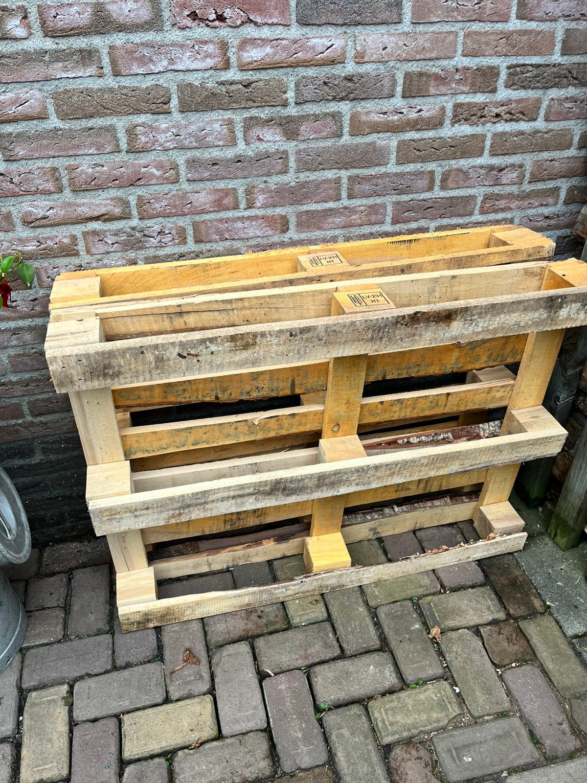 Gratis af te halen 2 pallets en losse planken, Doe-het-zelf en Verbouw, Hout en Planken, Ophalen, Minder dan 25 mm, Zo goed als nieuw