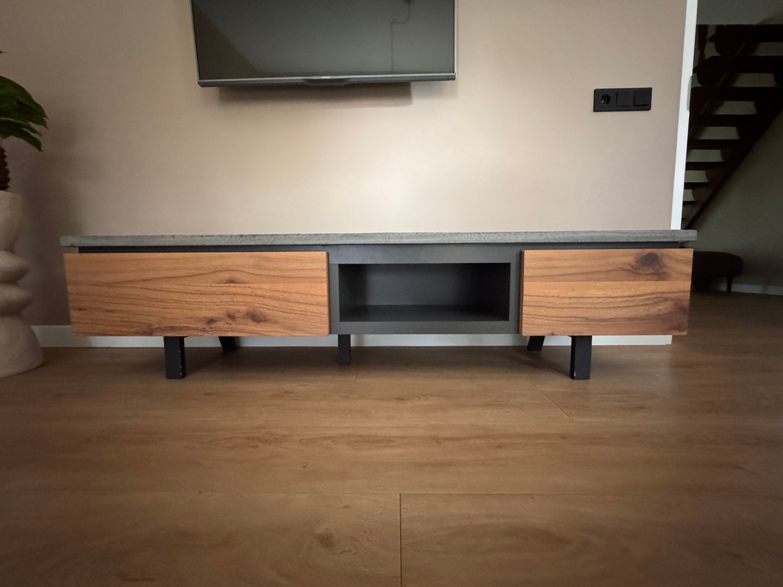 Tv meubel Xooon Myland, Ophalen, 150 tot 200 cm, Eikenhout, Minder dan 100 cm