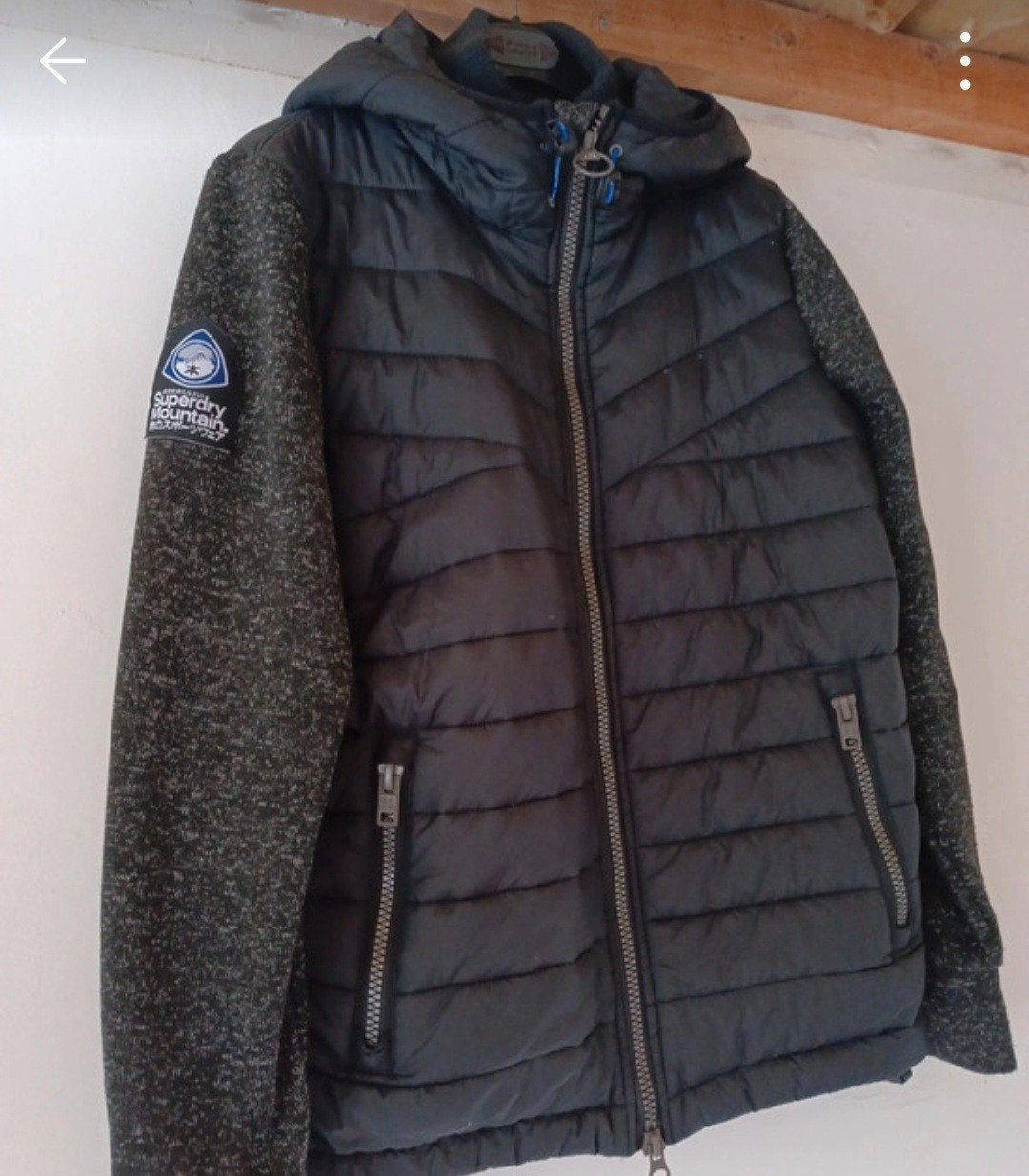 Superdry Mountain Storm Hybrid Ziphood Jas - Maat M, Zwart, Maat 56/58 (XL), Ophalen of Verzenden, Zo goed als nieuw