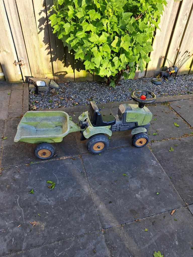 Gebruikte tractor met aanhanger - klaar voor speelplezie, Ophalen of Verzenden, Gebruikt, Trapvoertuig